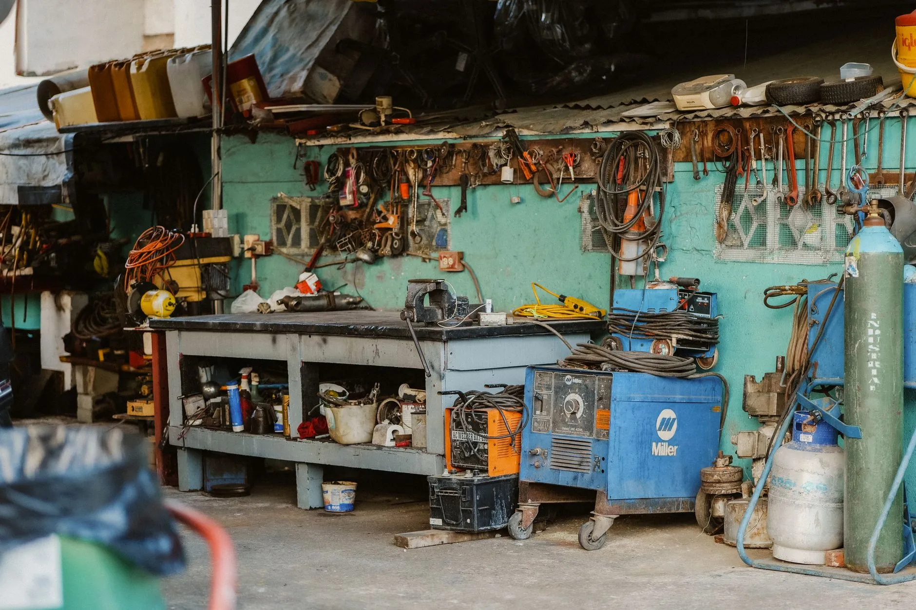 How to Build a Simple DIY Garage Workbench